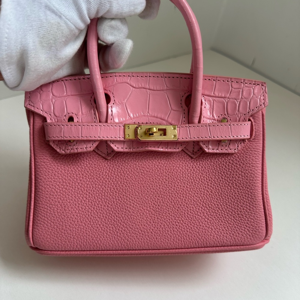 Classic Mini Leather Hangbag Gold Lock - Picture 8 of 14